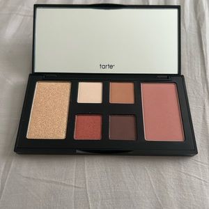 NWOT Tarte Gilded Gifts Holiday eye and cheek palette